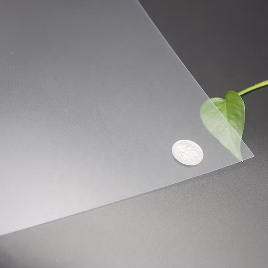 Foglio in PVC trasparente flessibile in plastica con stampa digitale a film sottile per la produzione di carte d'identità e documenti.